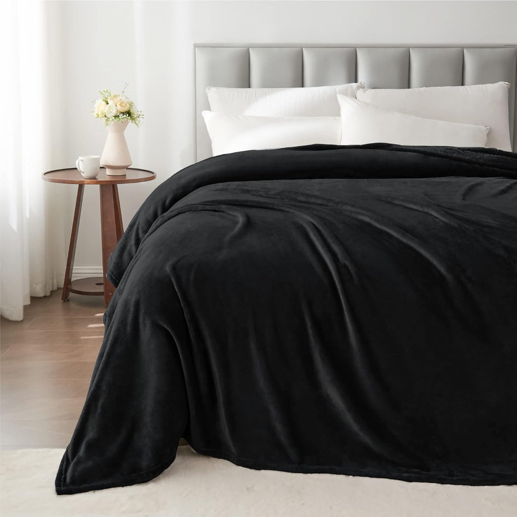 King Size Blanket for Bed, Luxury Plush Cozy Fuzzy Fleece Blanket 108X90 Inches, Super Soft Warm Big Lightweight Throw Blanket All Seasons Suitable, Black