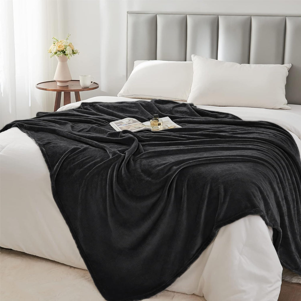 King Size Blanket for Bed, Luxury Plush Cozy Fuzzy Fleece Blanket 108X90 Inches, Super Soft Warm Big Lightweight Throw Blanket All Seasons Suitable, Black
