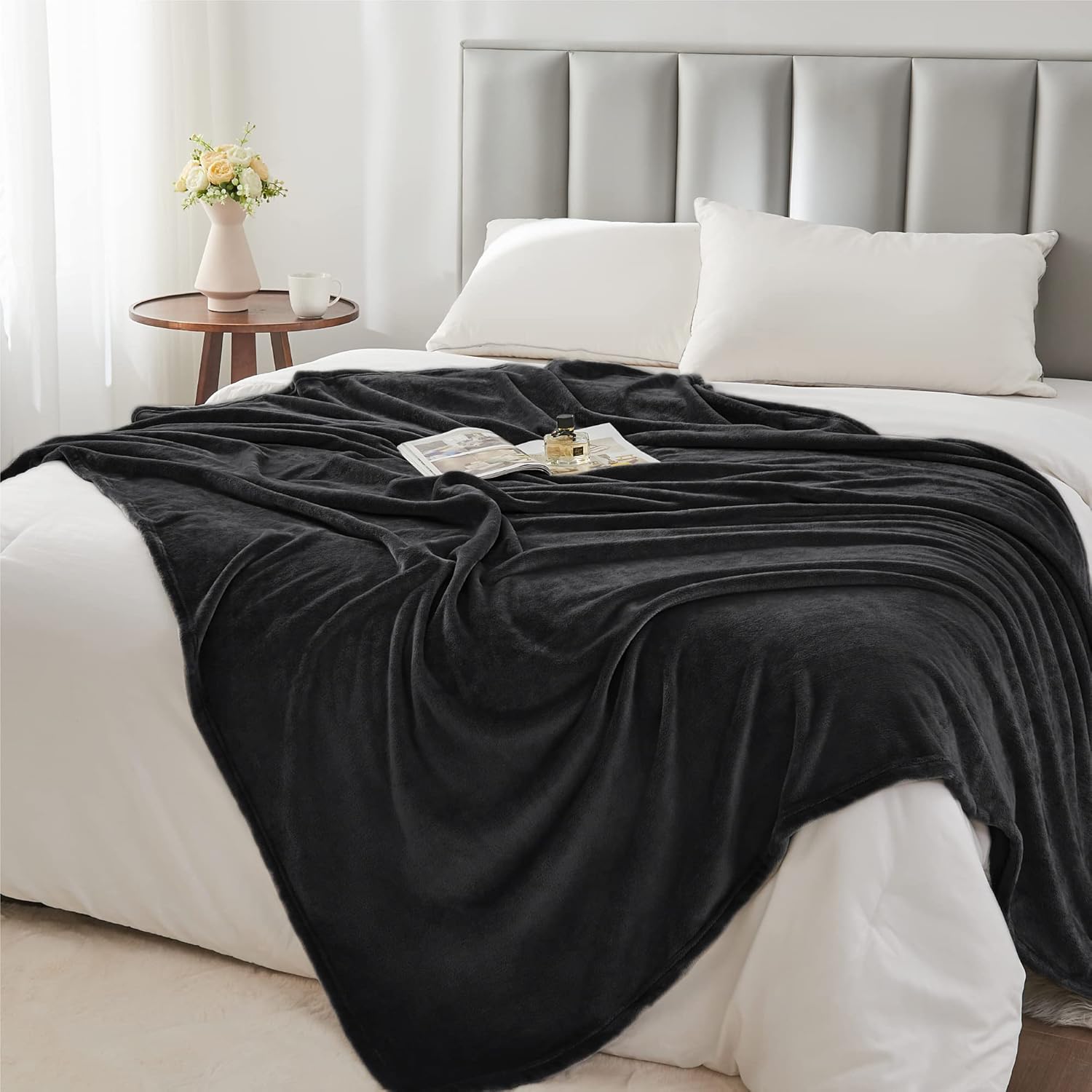 King Size Blanket for Bed, Luxury Plush Cozy Fuzzy Fleece Blanket 108X90 Inches, Super Soft Warm Big Lightweight Throw Blanket All Seasons Suitable, Black