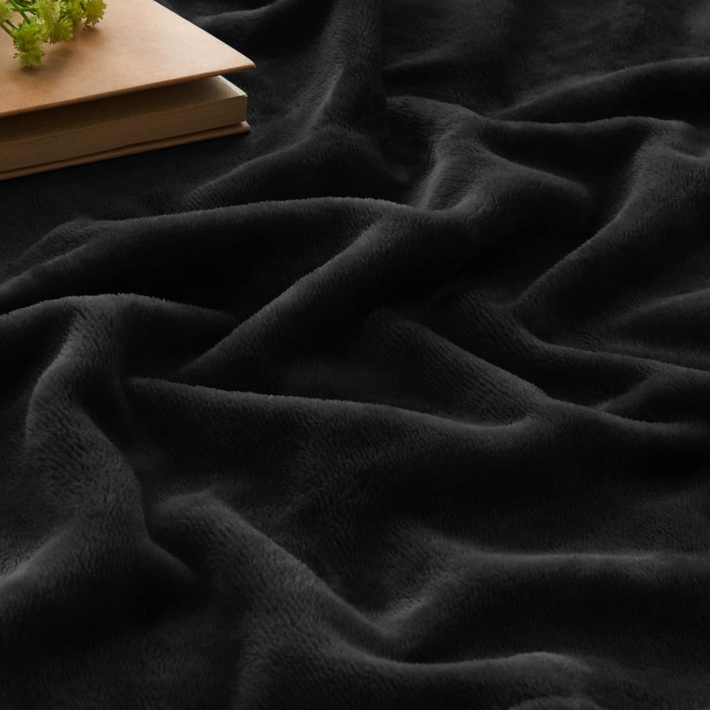 King Size Blanket for Bed, Luxury Plush Cozy Fuzzy Fleece Blanket 108X90 Inches, Super Soft Warm Big Lightweight Throw Blanket All Seasons Suitable, Black