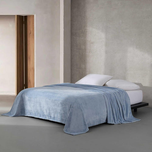 - Queen Blanket, Soft Plush Bedding, Medium Weight Bed Blanket (Core Plush Blue, Queen)