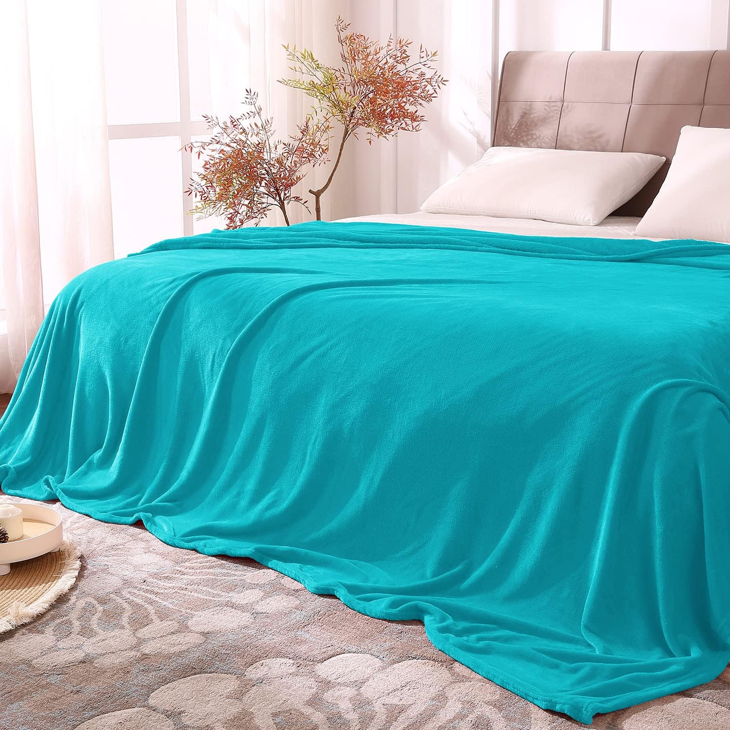King Size Blanket for Bed, Luxury Plush Cozy Fuzzy Fleece Blanket 108X90 Inches, Super Soft Warm Big Lightweight Throw Blanket All Seasons Suitable, Black