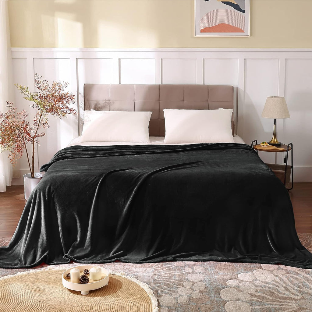 King Size Blanket for Bed, Luxury Plush Cozy Fuzzy Fleece Blanket 108X90 Inches, Super Soft Warm Big Lightweight Throw Blanket All Seasons Suitable, Black